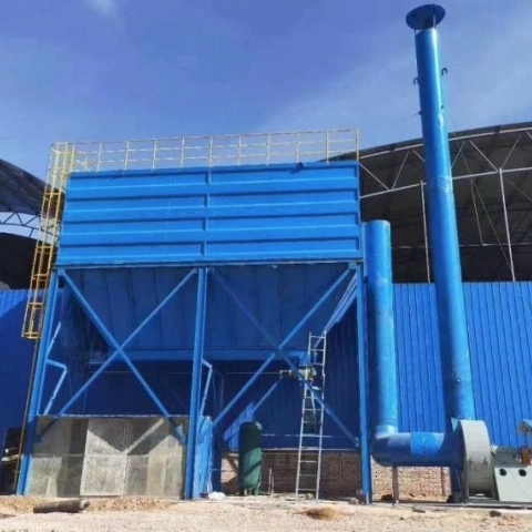 Baghouse dust collector with high-capacity