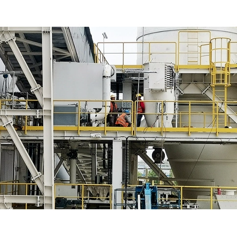 Reinforced steel platform for heavy loads